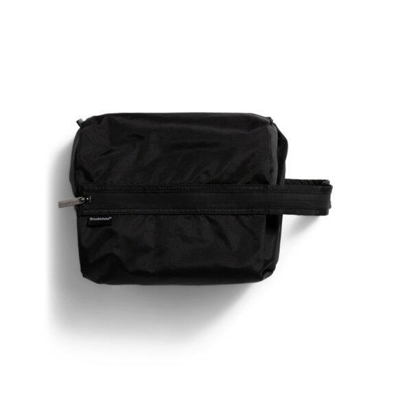 BROOKSTONE Black Hanging Toiletry Cube Mcaffrey - Picture 1 of 2